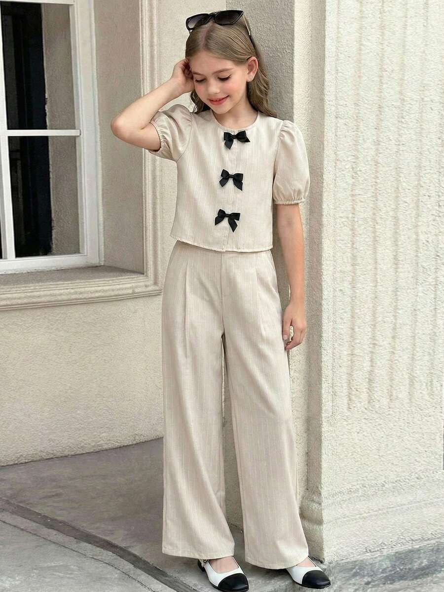 SHEIN 少女休闲卡其条纹蝴蝶结装饰泡泡袖修身上衣和宽松直筒裤两件套，返校季 - 卡其色 - 查看 1