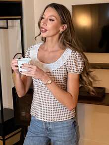 SHEIN PariChic 复古棕白格子泡泡袖上衣，镂空蕾丝彼得潘领收腰短款衬衫，适合约会和通勤，显瘦又迷人的格子衬衫，精致蕾丝领口设计，棕白格子泡泡袖收腰衬衫 - 彩色 - 查看 5