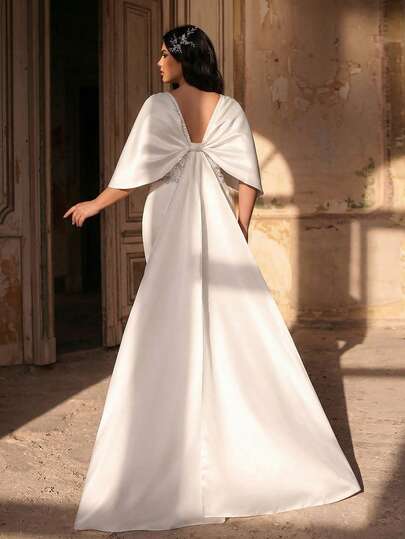 Aureia Plus Size Elegant Romantic White Sweetheart Neck Bow Decor Luxury Beaded Patchwork Knit Fabric Bodycon Cocktail Dress (Detachable Bow)