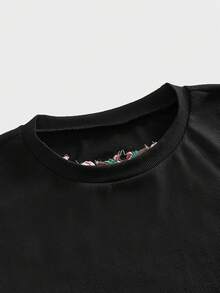 ROMWE MEN Street Life Camiseta de manga corta casual y versátil con cuello redondo y bordado floral para hombre - Negro - Ver 3