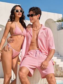 Manfinity VDAYZ 男士纯色 Polo 领单排扣短袖开衫和抽绳腰短裤休闲度假沙滩套装 - 粉色 - 查看 6