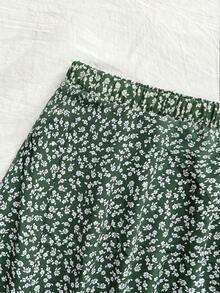 SHEIN Tween Girls' Casual & Vacation Chic Ditsy Floral Printed Skirt - Green - View 3