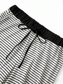 GlowEve CURVE 大码纯色针织开衫，前襟纽扣，条纹修身抽绳装饰，优雅休闲通勤外套，女士休闲套装，条纹两件套，两件套休闲套装，女士两件套，女士服装，条纹裤装套装 - 黑與白 - 查看 6