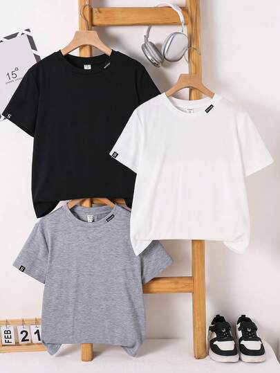 三件套青少年男童宽松休闲印花短袖T恤套装，适合学校、校园穿着，春夏季节适用，日常穿着、运动、郊游、聚会、节日、拍照等场合。