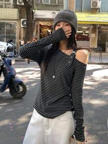 DAZY Women's Casual Striped Long Sleeve T-Shirt, Loose Fit, Unique Design, Spring/Autumn - Black and White - View 4