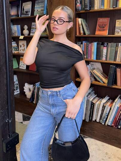 Bethéva Asymmetrical Asymmetric Shoulder Knit T-Shirt Top, Purple-Red Black Tops