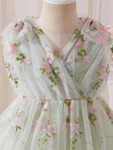 SHEIN 少女V领刺绣网纱休闲连衣裙 - 綠色 - 查看 4