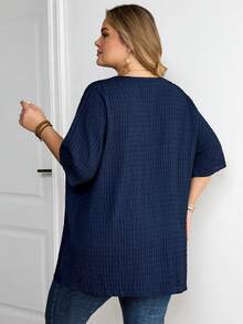 SHEIN CURVE+ 加大码夏季V领短袖休闲衬衫，纹理面料，女式教师装 - 藏蓝色 - 查看 2