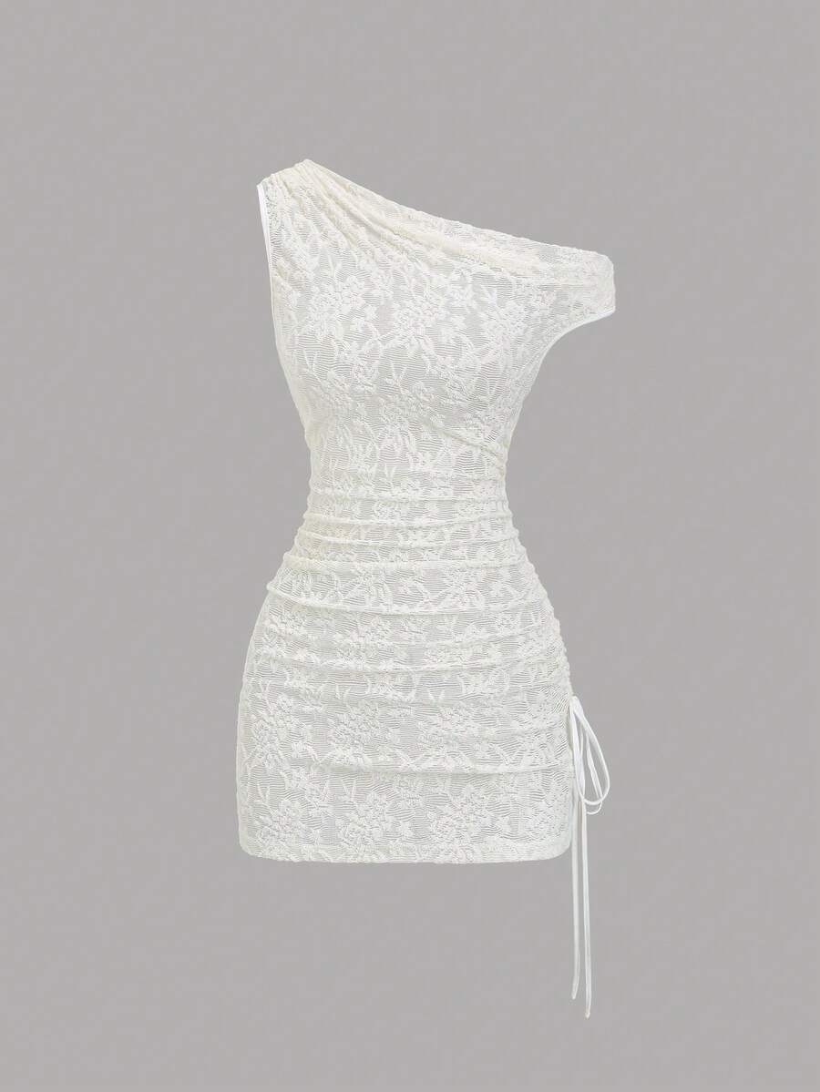 Sweetra Y2K性感蕾丝透视度假褶皱抽绳不对称肩连衣裙 - 白色 - 查看 1