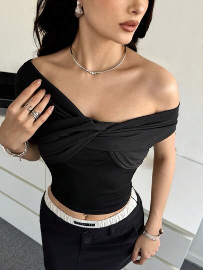 NOVVYNE Women's Solid Color Sexy Niche Cross Ruched One-Shoulder Top