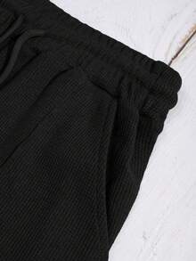 EURMUSE 100%Cotton Men's Classic Waffle Check Placket Detail Short Sleeve T-Shirt And Shorts Set - Black - View 5