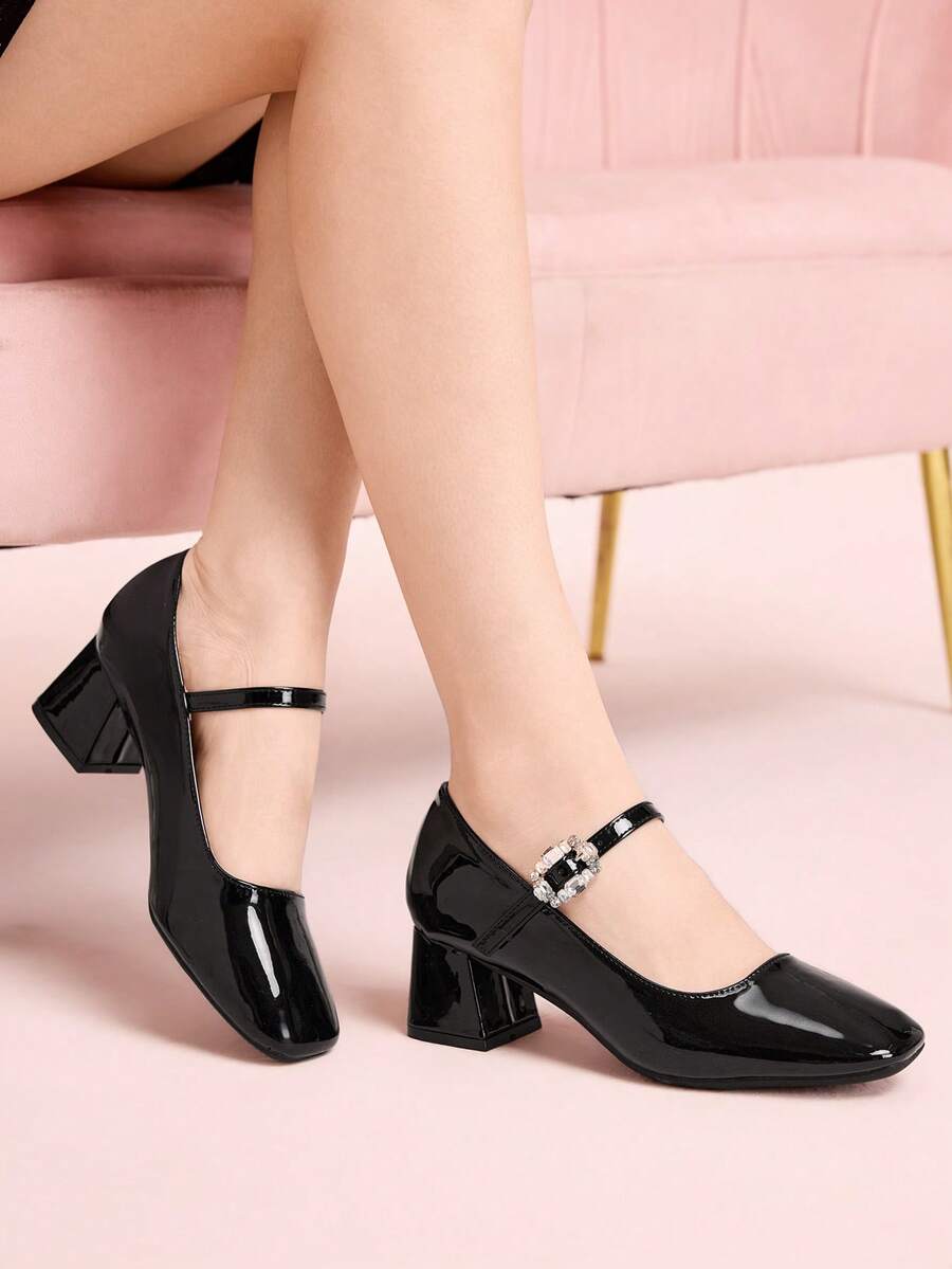 CUCCOO DOLLMOD Tacones altos de estilo Mary Jane con punta redonda, hebilla de strass y cuero patentado negro, un estilo dulce y lindo para el campus, versátil para looks de citas - Negro - Ver 1