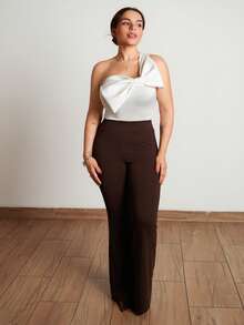 Lupita Cardoza 女士優雅單肩連體衣，配有蝴蝶結 - 白色 - 查看 1