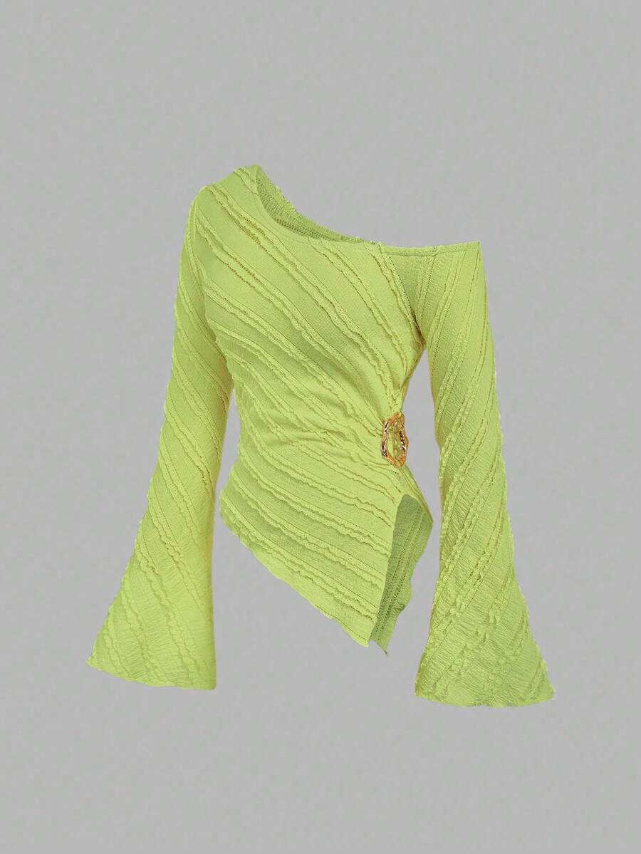 Sweetra Solid Color Flare Sleeve Slim Fit T-Shirt - Green - View 1