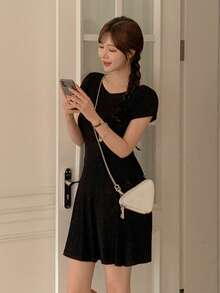 DAZY Minimalist Fashionable Elegant Fitted Waist Midi Dress For Women - Black - View 3