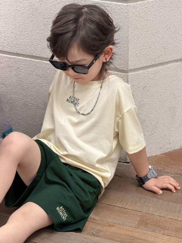 Tween Boy Letter Print Round Neck Short Sleeve T-Shirt And Shorts Casual Daily Outfit