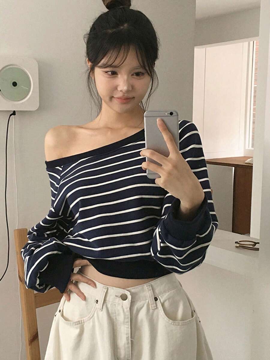 DAZY 女士宽松不对称肩条纹长袖卫衣 - 藏蓝色 - 查看 1