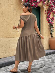 Elenzga 大码女式斜肩系带腰部褶皱下摆优雅连衣裙 - 棕色 - 查看 2