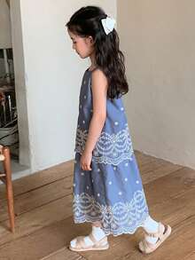 DAZY 2pcs/Set Girls (Small) Round Neck Embroidered Korean Style Sleeveless Shirt And Skirt Set - Blue - View 5