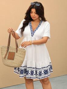 SHEIN CURVE+ 大码女式休闲碎花V领短袖连衣裙，夏季连衣裙 - 白色 - 查看 3