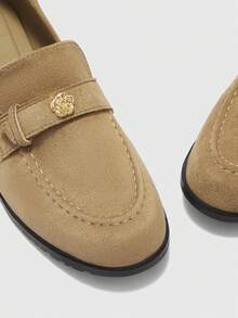 CUCCOO BIZCHIC Retro Small Leather Shoes Round Toe Thick Heel Shoes Women's Camellia Metal Buckle Simple Versatile Loafers Women's Commuting - Apricot - View 5