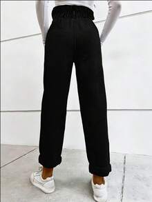 Flexra Jeans de mujer con cintura de bolsa de papel y bolsillos - Negro - Ver 2