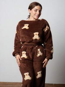 Lupita Cardoza 女款卡通熊图案抓绒斜肩卫衣和裤子套装，秋冬 - 棕色 - 查看 3