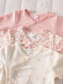SHEIN 3pcs/Set Newborn Baby Girls Cute Pink And Black Floral Print Rompers Short Sleeve Soft Breathable Summer Clothes Family Matching Daily Wear - Brown - View 5
