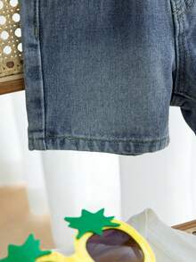 SHEIN Toddler Boys' Vintage Washed Blue Casual Comfortable Elastic Waist Straight Leg Denim Shorts - Light Wash - View 6