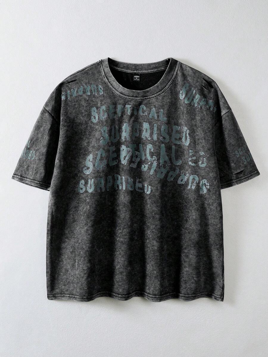 Manfinity EMRG 男士T恤，采用磨砂雪花水洗工艺，做旧质感，并带有精致的英文印花效果；送给男友的绝佳礼物。适合春夏、夏季、度假、复古、外出、派对、节日等场合，也可作为街头服饰或运动服饰穿着。 - 黑色 - 查看 1