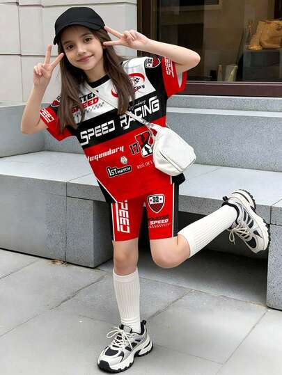 SHEIN 2件套女童休闲赛车图案短袖上衣和短裤套装，适合夏季穿着