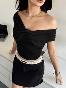 Modelyn Women's Solid Color Sexy Niche Cross Ruched One-Shoulder Top - Black - View 4