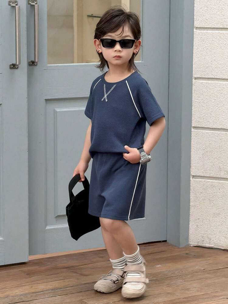 Young Boy Summer Casual Daily Commute Contrast Piping Raglan Short Sleeve T-Shirt And Shorts Set