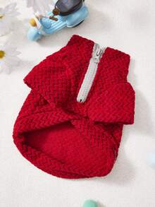 PETSIN 这款轻盈的涤纶面料宠物外套防风、保暖、透气且舒适，半拉链设计方便穿脱，合身时尚，简约帅气，适合狗狗、猫咪、斯芬克斯猫等各种猫咪，秋冬季室内外日常休闲散步玩耍皆宜，时尚保暖，是宠物衣橱的必备单品。 - 彩色 - 查看 9