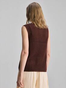 Ontre Áo dệt kim không tay dáng rộng màu đỏ tía dành cho nữ, bộ sưu tập Xuân/Hè 2026, thích hợp cho Ngày Valentine, Mùa cưới, các dịp lễ hội. Phong cách lãng mạn cho Ngày Valentine, Ngày Độc lập, Thời trang thành thị, Phong cách tối giản thanh lịch. - Màu Đỏ Sâu - Xem 6