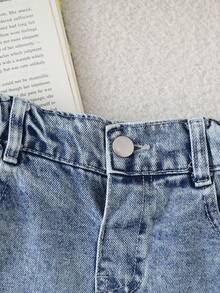 Short en jean délavé pour filles, bleu clair avec détails déchirés, broderie de nœud rose, style ajusté confortable, en coton denim, convient pour l'école, les déplacements, le port quotidien, nouvelle arrivée - Jean clair - Voir 6