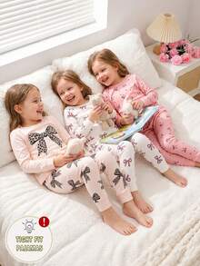 SHEIN Playful Pals 3件套女童优雅甜美元素长袖紧身打底裤套装，粉白+浅杏色底+蝴蝶结，豹纹印花，舒适可爱公主风睡衣套装 - 彩色 - 查看 3