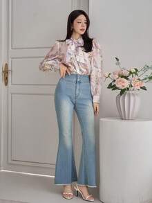 DAZY Women's Casual Washed Frayed Hem Flare Leg Jeans, Spring/Summer - Medium Wash - View 5