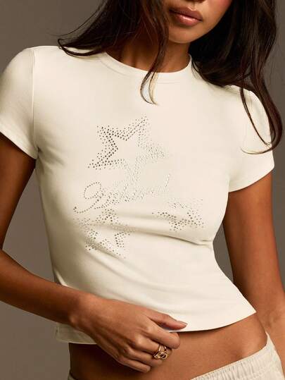 Athîral Women's Pale Yellow Round Neck Rhinestone Star Casual Versatile Commute Short Sleeve T-Shirt,Rhinestone Star Pattern Crop Top,Slim-Fit Top In A Soft And Comfortable Knit Fabric,Casual Women Outfits,Casual Blouses For Women,Summer Vacation Outfits,Summer Holiday Outfits,Vacation Outfits Women,Summer Tops,Summer Holiday Outfits , Summer Clothes ,Summer Outfits For Women,Beach Outfit,Beach Outfits For Women