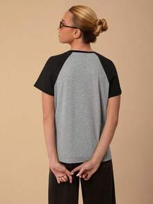 SURIMA Casual Minimalist Pattern Round Neck Short Sleeve Fitted Women T-Shirt, Suitable For Summer, Raglan Sleeve - Light Grey - View 2