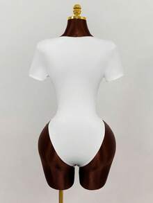 Mistrie Body de cuello redondo con estampado numérico, de manga corta y estilo de moda - Multicolor - Ver 2