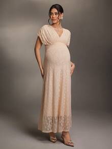 Cheriluna Maternity Elegant French Style Loose V-Neck Dropped Shoulder Pleated A-Line Lace Maternity Photography Dress - Apricot - View 5