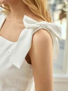 MOTF PREMIUM 蝴蝶结亮片刺绣短裙 - 白色 - 查看 1