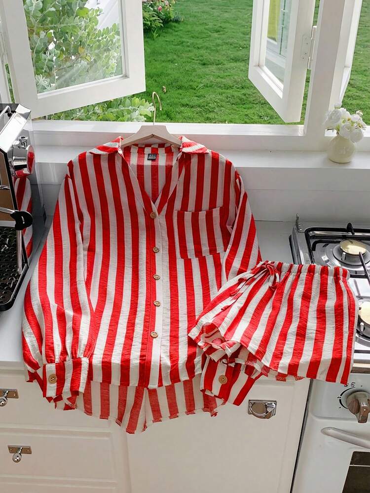 SHEIN Comfortcana 2 Peças Conjunto de Top de Manga Longa com Botões na Frente e Shorts Listrados Tecidos, Vermelho e Branco - Vermelho e Branco - Visão 3