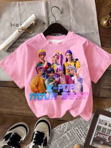 SHEIN 4件套少女返校卡通女孩肖像T恤，K-Pop巨星图案，色彩缤纷，黑紫粉撞色设计，时尚撞色拼接，宽松休闲落肩圆领短袖基础款T恤，适合春夏穿着，休闲校园风、运动休闲、户外野餐、街头风、居家穿着。 - 彩色 - 查看 4