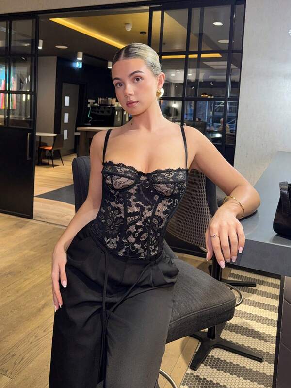 Bethéva Top de camisola transparente de encaje sexy, atuendo de fiesta, cita nocturna, ir y venir, sujetador bonito, top sexy de club, top de corsé, top sin tirantes, top para salir, blusas de verano, top lindo, atuendos de verano para mujeres, top de encaje