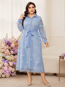 Modelyn Robe élégante et romantique pour femmes grandes tailles, avec laçage à la taille, manches longues, maille ajourée et broderie - Bleu azur - Voir 3
