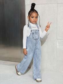 SHEIN Young Girl Casual Loose Fit Wide Leg Denim Bib Pants, Suitable For Spring, Summer, Autumn, Daily Commute & Fashionable Street Style - Light Wash - View 4