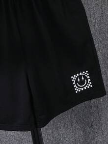 SHEIN 2件套青少年男童休闲简约笑脸图案圆领短袖衬衫和裤子套装，适合春夏季节、日常穿着、运动、郊游、上学、聚会、节日、拍照等场合。 - 黑與白 - 查看 5