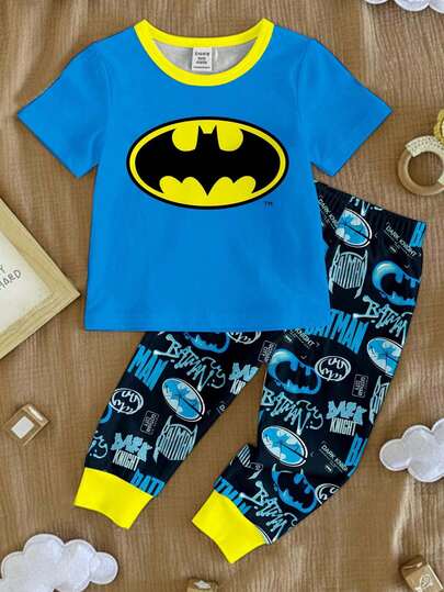 BATMAN X SHEIN 2pcs Baby Boy Casual Classic Logo Print Fitted Crew Neck Short Sleeve Top And Pants Snug Fit Pajama Set, Suitable For Spring, Summer, Autumn